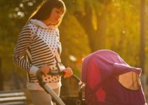 7 Best Baby Strollers in India Reviews!