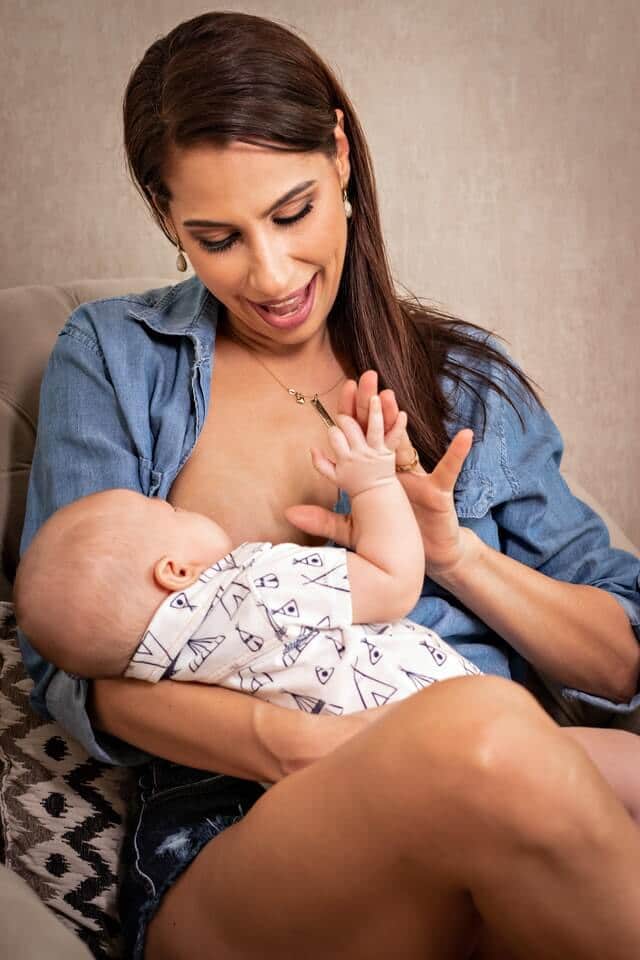 How do I Know my Baby is Full When Breastfeeding signs