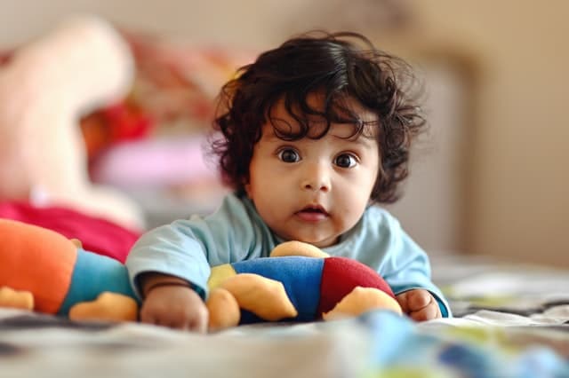Keep baby toys while travelling