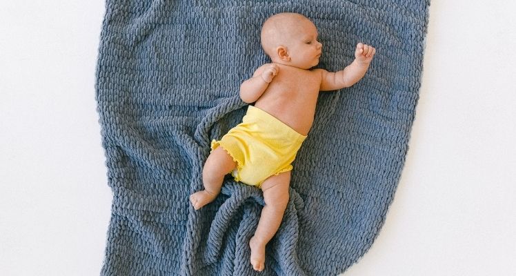 How to Make a Diaper Out of a Towel?
